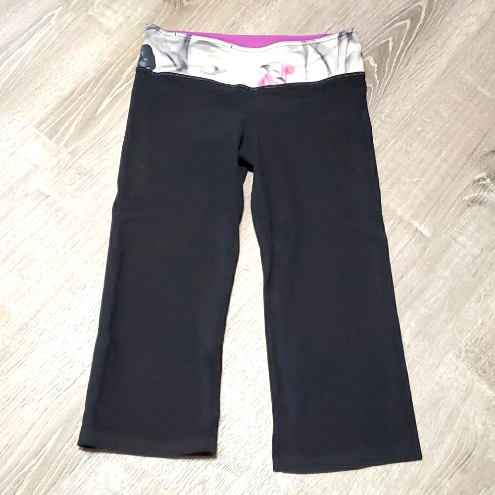 Lululemon Reversible spots capris cropped women size 6